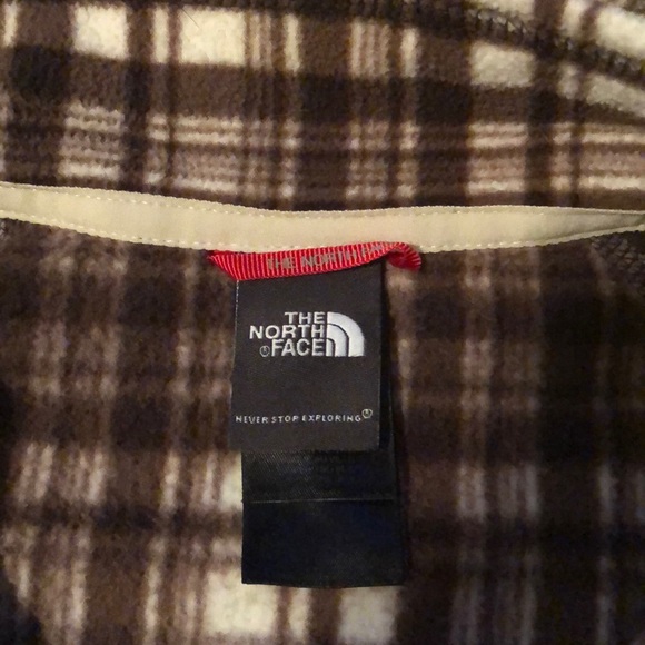 The North Face 🏔️ Quarter Zip - Picture 3 of 3